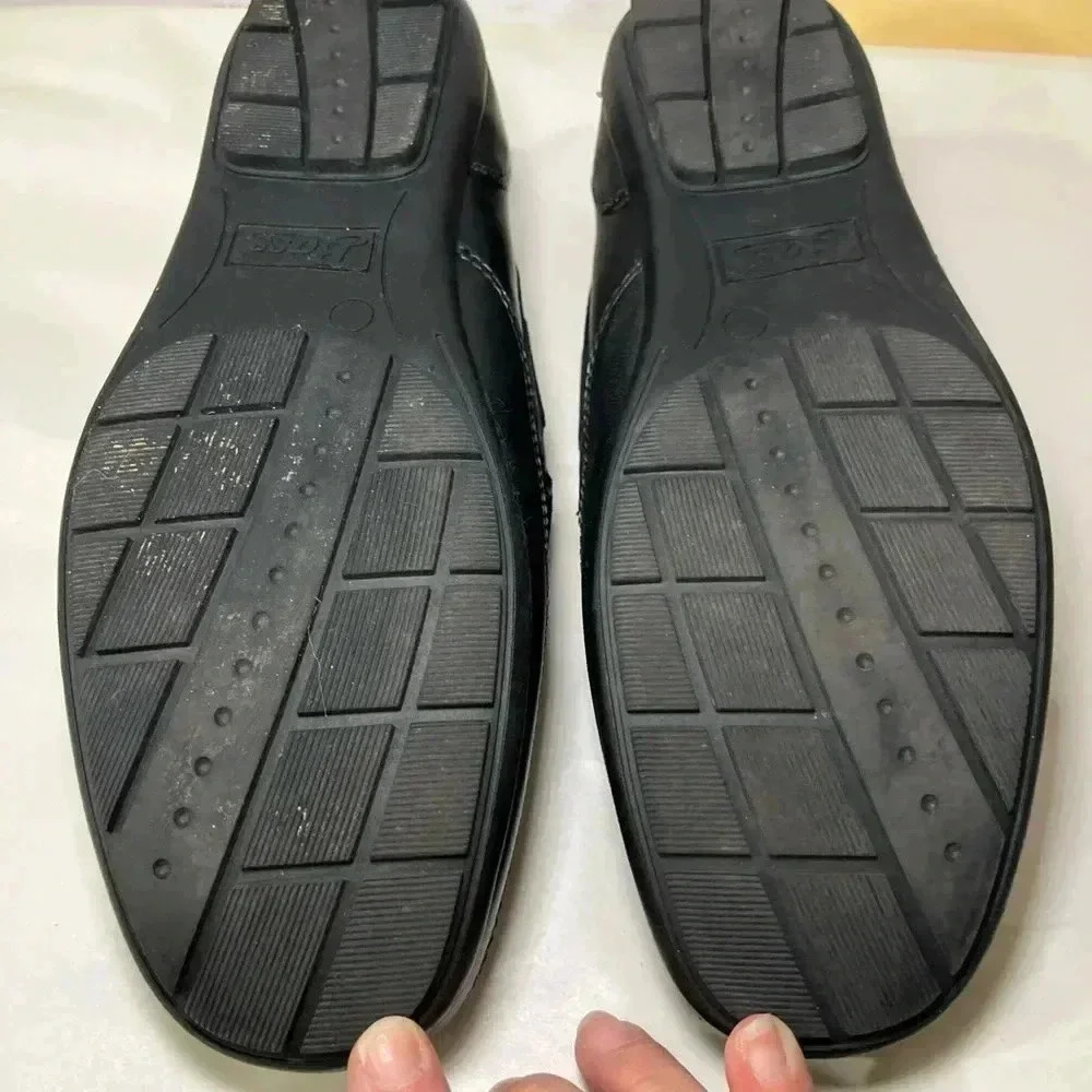 Bass Men’s Dress Casual Shoes 10.5 Black Cushioned Leather Slightly Used Tread